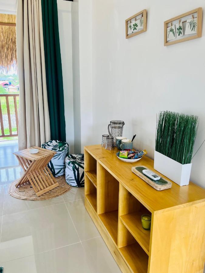 Guest house La Palapa Port Barton *