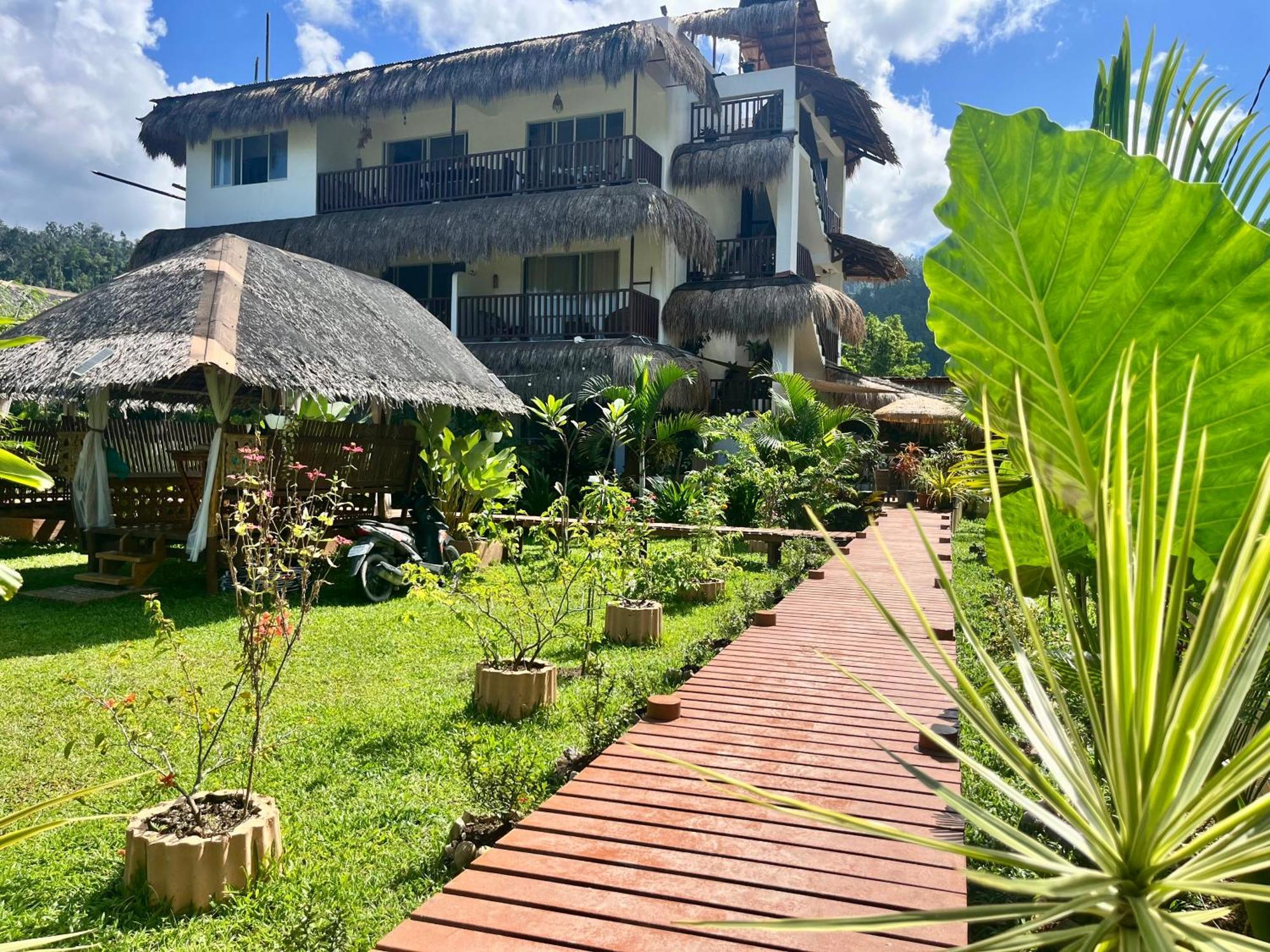 La Palapa Port Barton Guest house