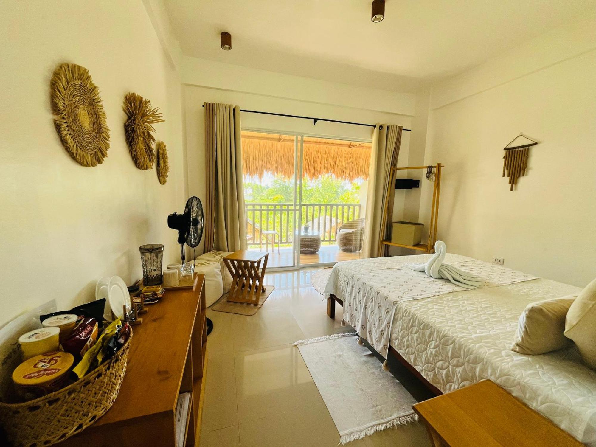 La Palapa Port Barton Guest house *