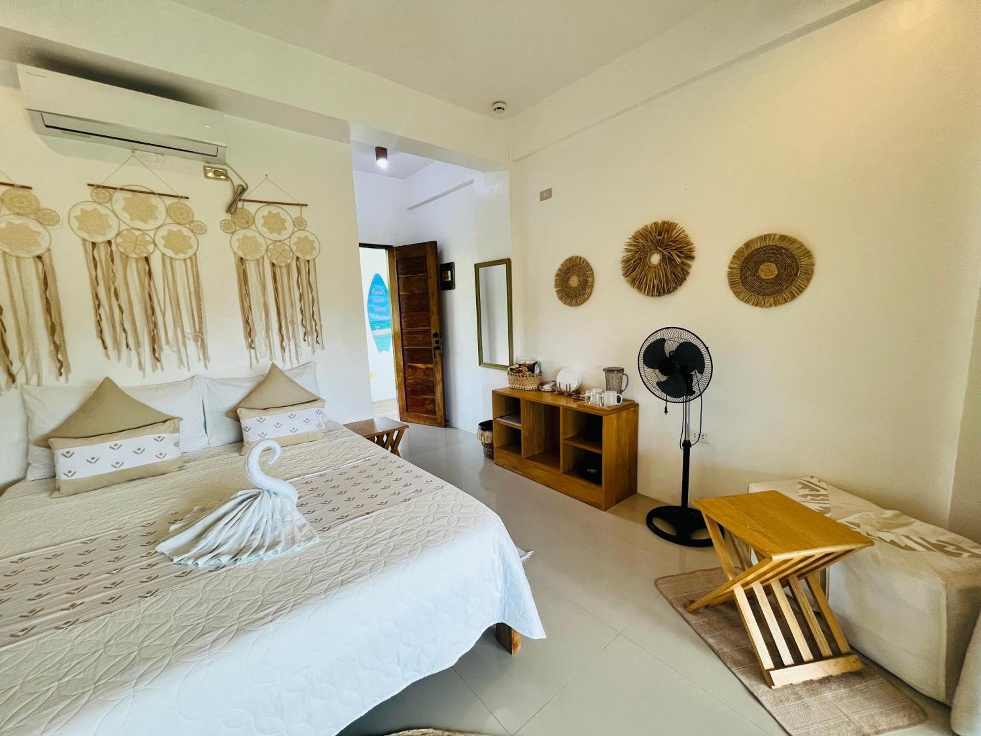 Guest house La Palapa Port Barton *